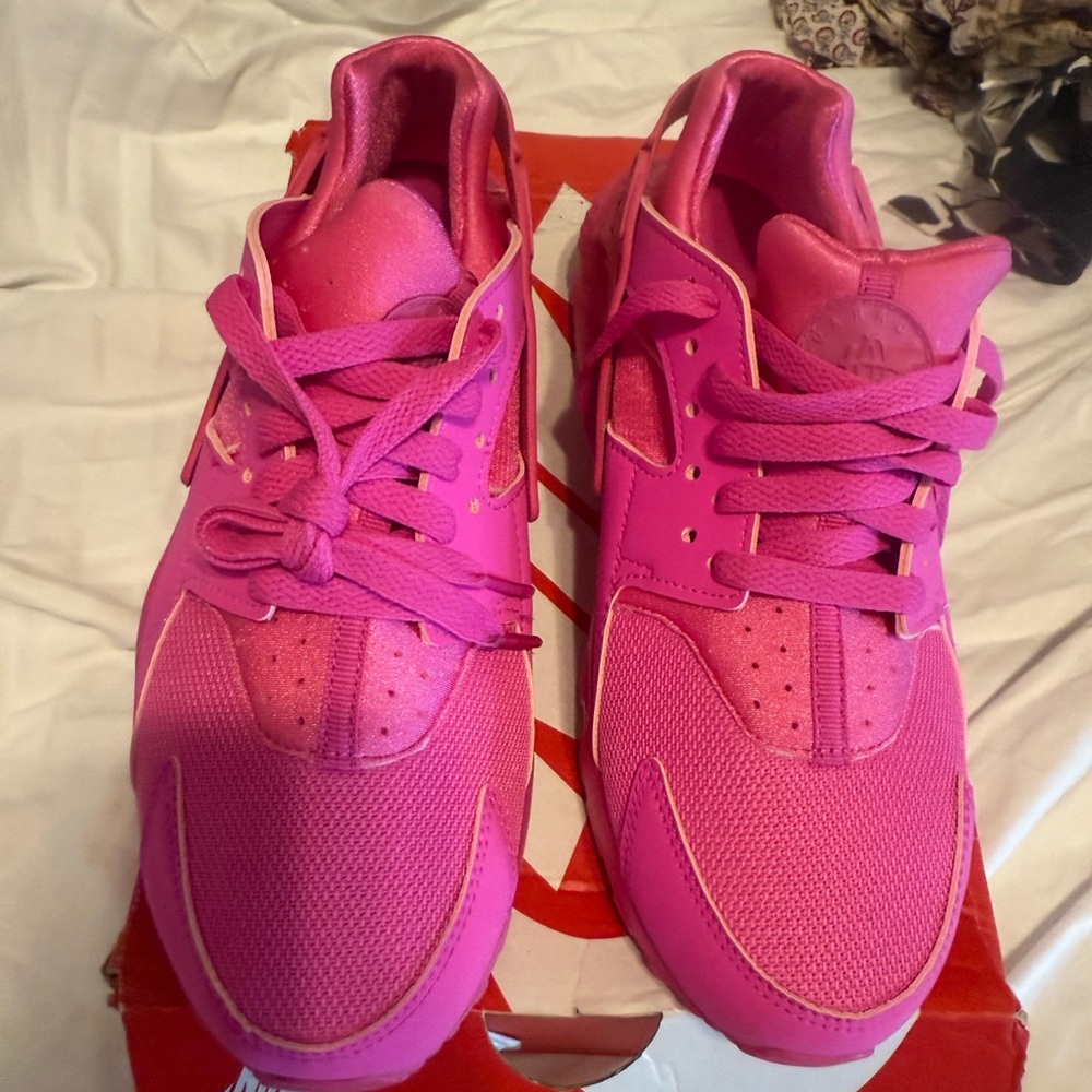 Nike Women's Pink Sneakers